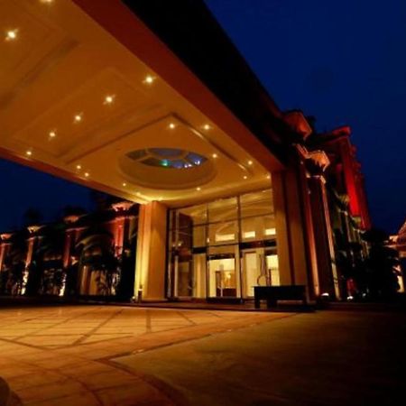 Golden Galaxy Hotels And Resorts Δελχί Εξωτερικό φωτογραφία