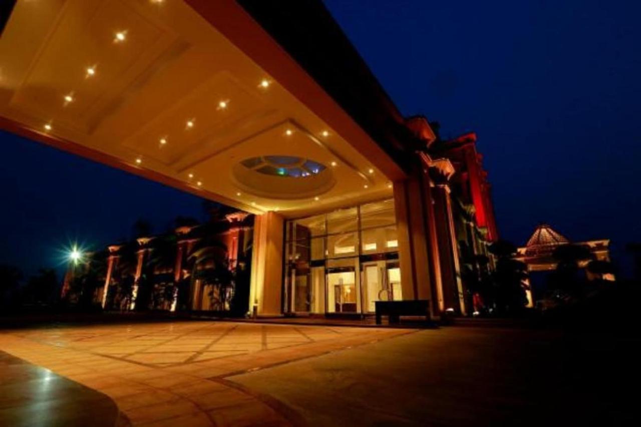 Golden Galaxy Hotels And Resorts Δελχί Εξωτερικό φωτογραφία